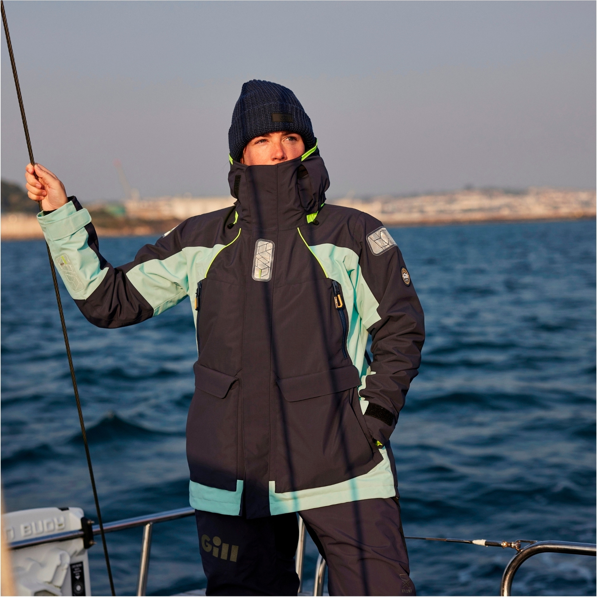 2026 Gill Femmes OS2 Veste Et Pantalon De Navigation Offshore GWOOJATCSNEN - Eggshell / Navy